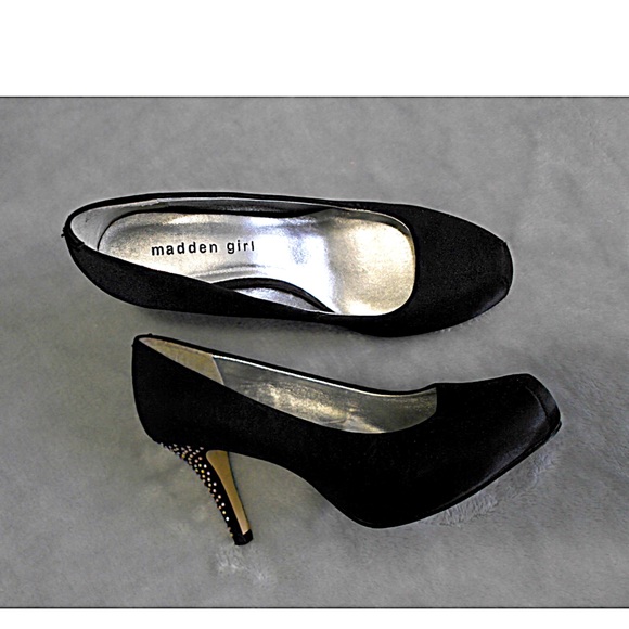 Steve Madden Pump - Picture 1 of 3